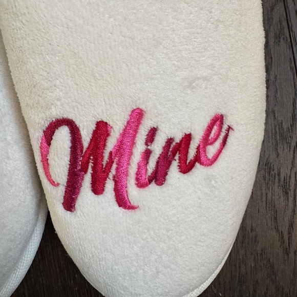 Dluxe by Dearfoams Women’s Be Mine Slide Slippers Ivory - Size M (7-8) - Picture 3 of 6